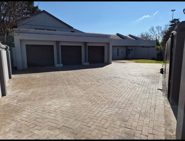 9 BEDROOM HOUSE FOR SALE IN DALVIEW